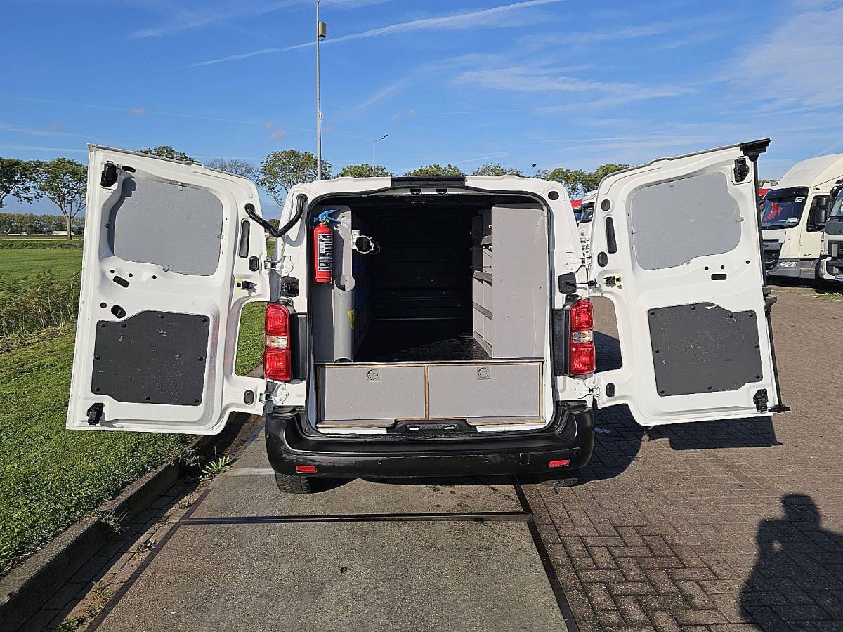 Opel Vivaro OPEL VIVARO 1.5 l2 nap euro6 3-zits!