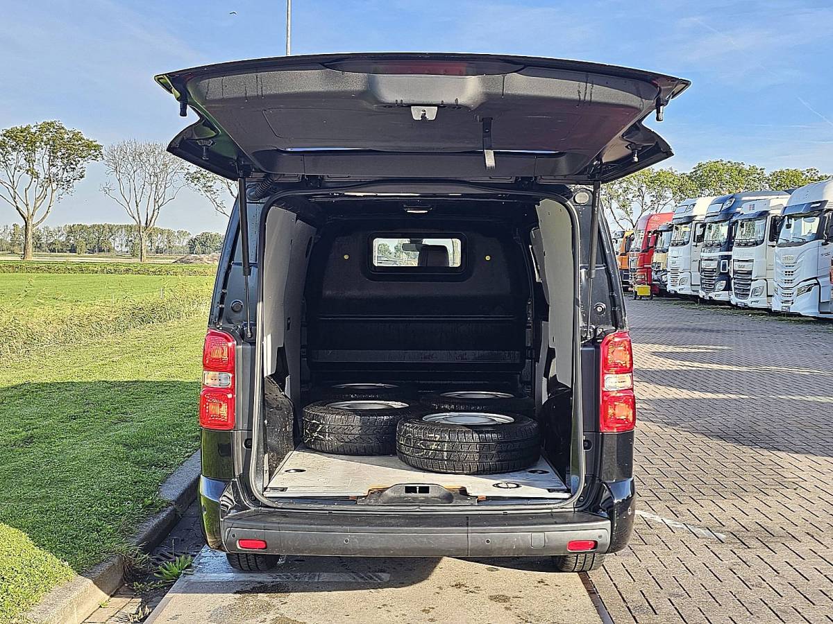Opel Vivaro OPEL VIVARO 2.0 L3H1 Xenon LED Automatische Airco 3 Zits Camera Carplay PDC Cruise Control Euro6 145 PK