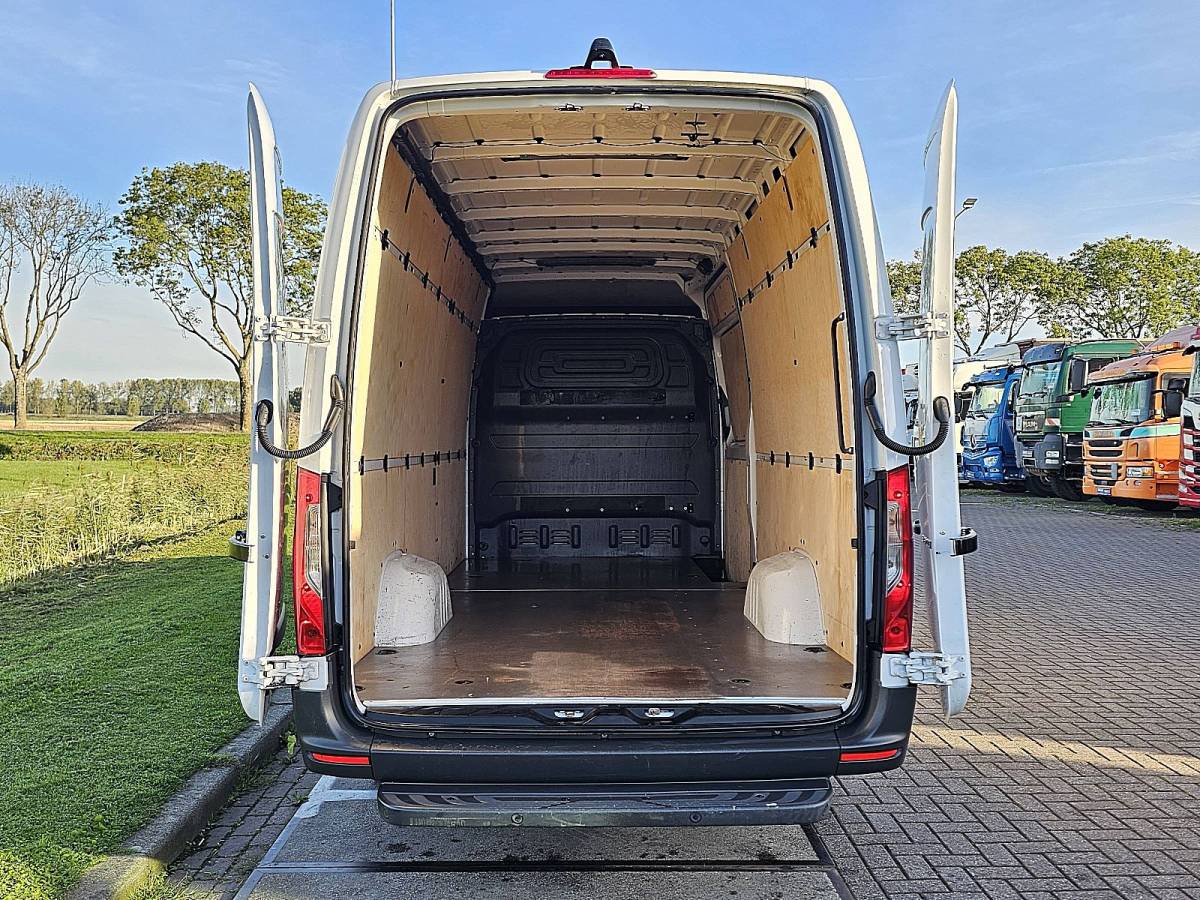 Mercedes-Benz Sprinter MERCEDES-BENZ SPRINTER 316 L3H2 Maxi Automaat Mbux Camera Apple Carplay Airco Euro6 163 PK!