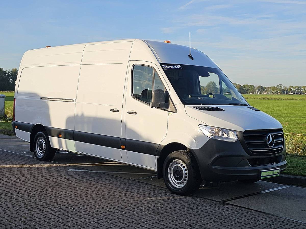 Mercedes-Benz Sprinter MERCEDES-BENZ SPRINTER 316 L3H2 Maxi Automaat Mbux Camera Apple Carplay Airco Euro6 163 PK!