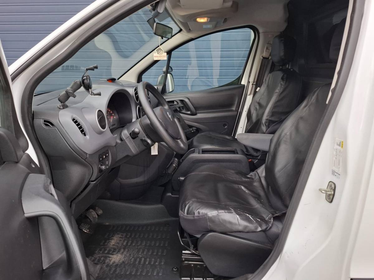 Citroën Berlingo Citroen Berlingo 1.6 BlueHDI 100 Club S&S AIRCO / TREKHAAK / CRUISE CONTROLE / EURO 6 / MARGE !!