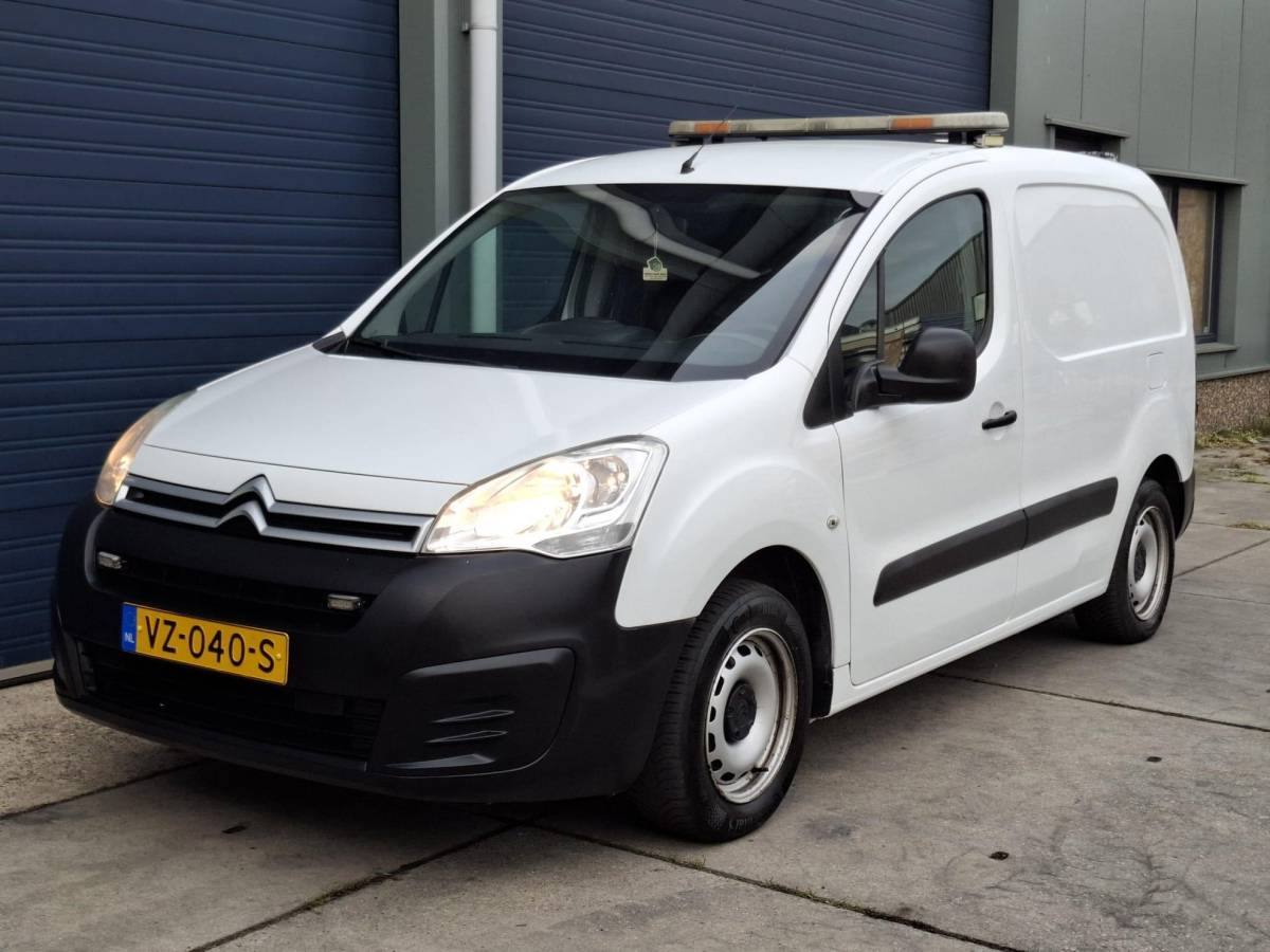 Citroën Berlingo Citroen Berlingo 1.6 BlueHDI 100 Club S&S AIRCO / TREKHAAK / CRUISE CONTROLE / EURO 6 / MARGE !!