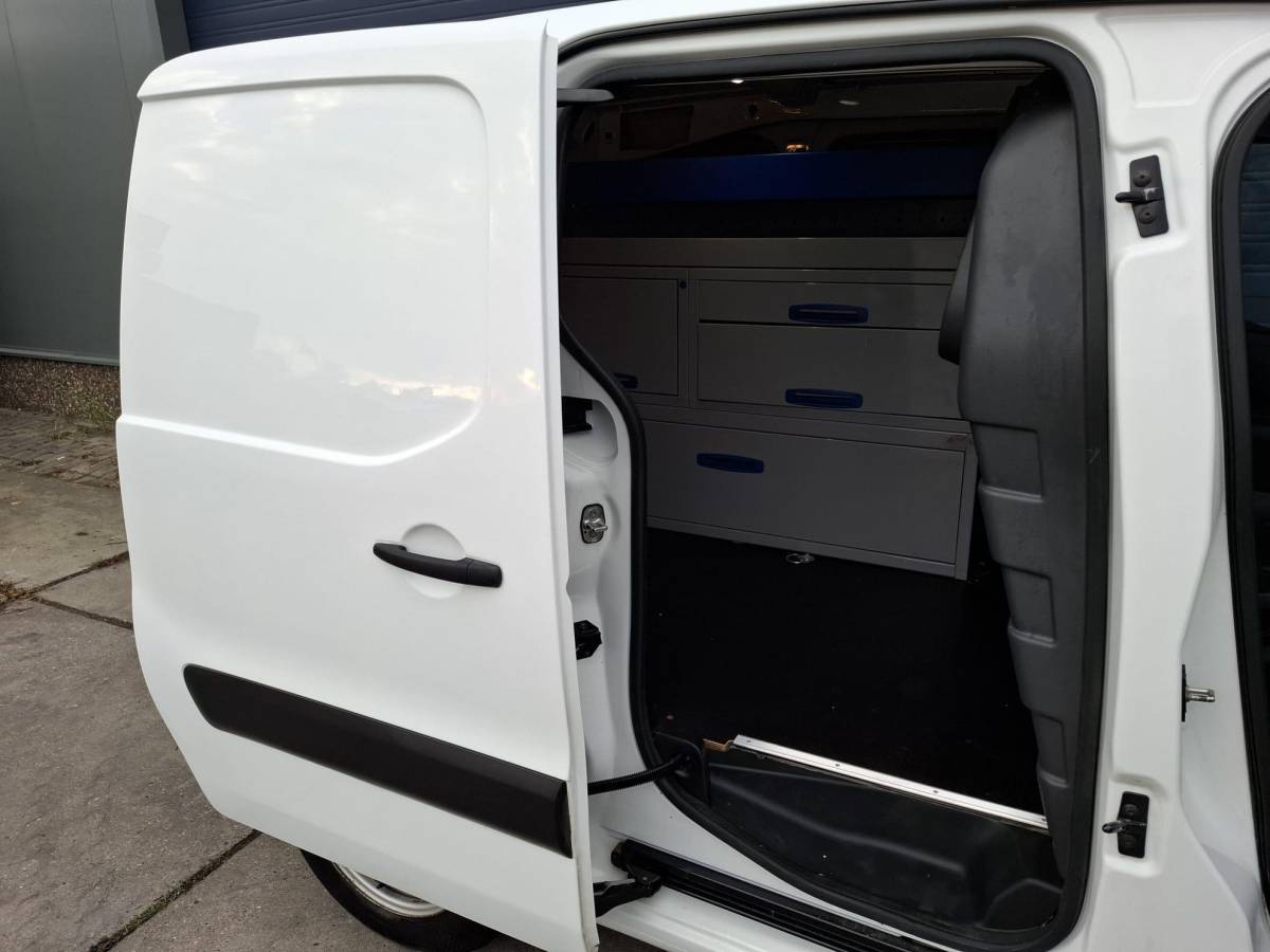 Citroën Berlingo Citroen Berlingo 1.6 BlueHDI 100 Club S&S AIRCO / TREKHAAK / CRUISE CONTROLE / EURO 6 / MARGE !!