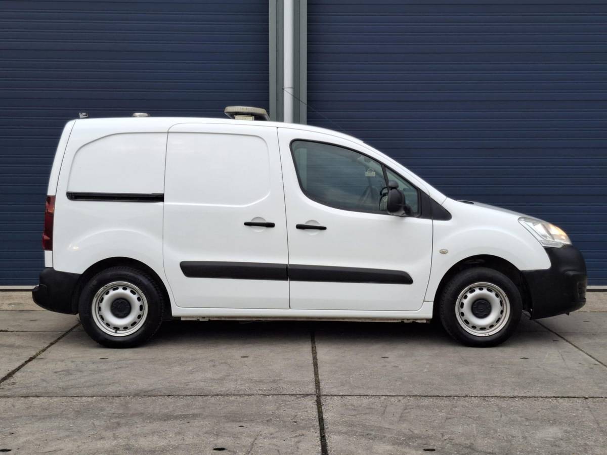 Citroën Berlingo Citroen Berlingo 1.6 BlueHDI 100 Club S&S AIRCO / TREKHAAK / CRUISE CONTROLE / EURO 6 / MARGE !!