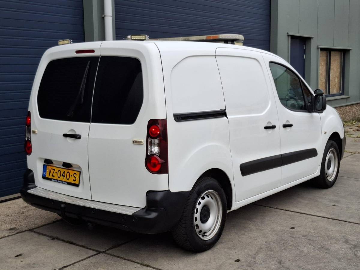 Citroën Berlingo Citroen Berlingo 1.6 BlueHDI 100 Club S&S AIRCO / TREKHAAK / CRUISE CONTROLE / EURO 6 / MARGE !!