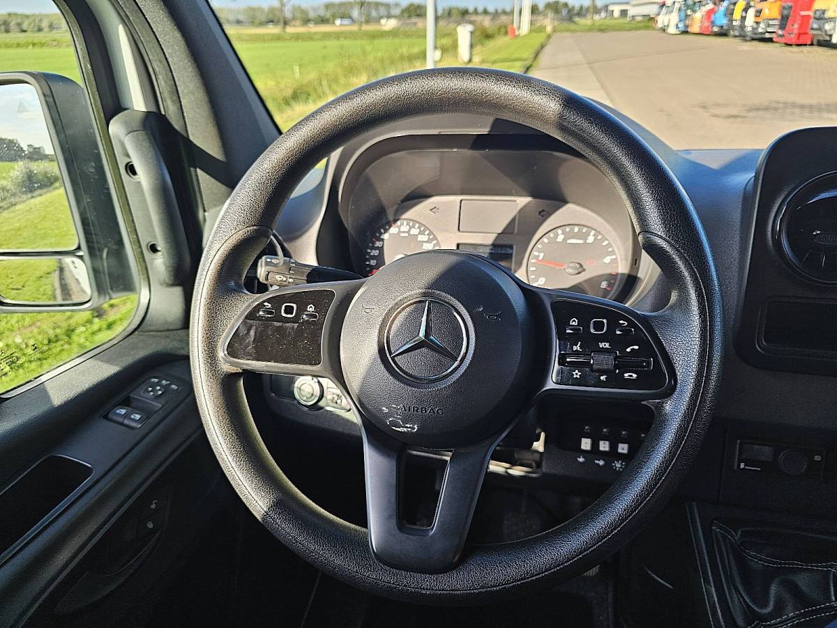 Mercedes-Benz Sprinter MERCEDES-BENZ SPRINTER 316 L2H2 RWD 3.5t-Trekhaak Mbux Navi Camera WP-Inrichting 3 Zits Airco Euro6 163 PK!