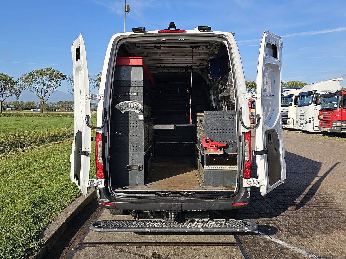 Mercedes-Benz Sprinter MERCEDES-BENZ SPRINTER 316 L2H2 RWD 3.5t-Trekhaak Mbux Navi Camera WP-Inrichting 3 Zits Airco Euro6 163 PK!