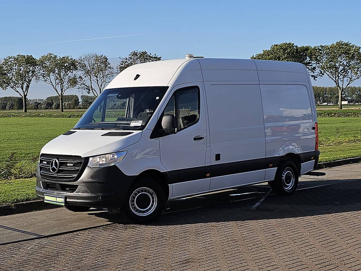Mercedes-Benz Sprinter MERCEDES-BENZ SPRINTER 316 L2H2 RWD 3.5t-Trekhaak Mbux Navi Camera WP-Inrichting 3 Zits Airco Euro6 163 PK!