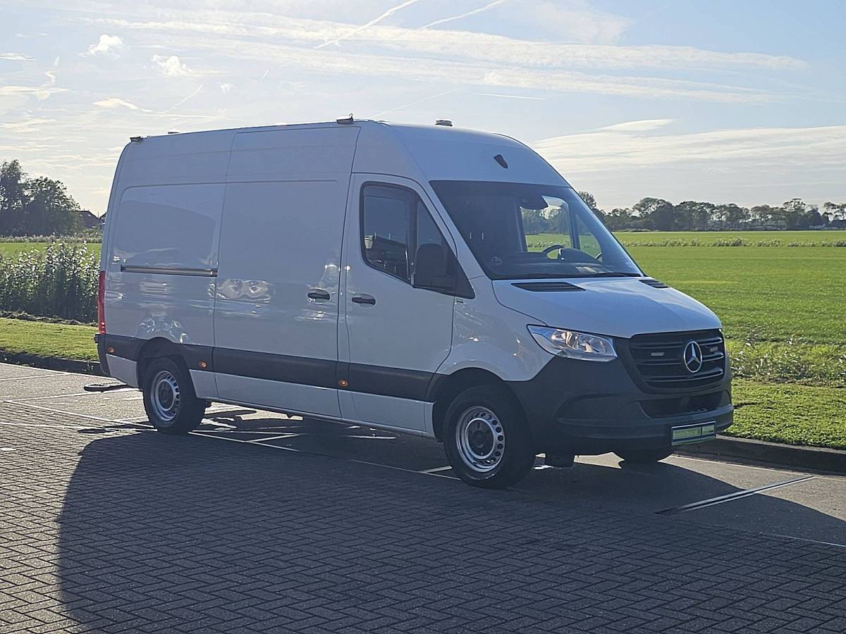 Mercedes-Benz Sprinter MERCEDES-BENZ SPRINTER 316 L2H2 RWD 3.5t-Trekhaak Mbux Navi Camera WP-Inrichting 3 Zits Airco Euro6 163 PK!