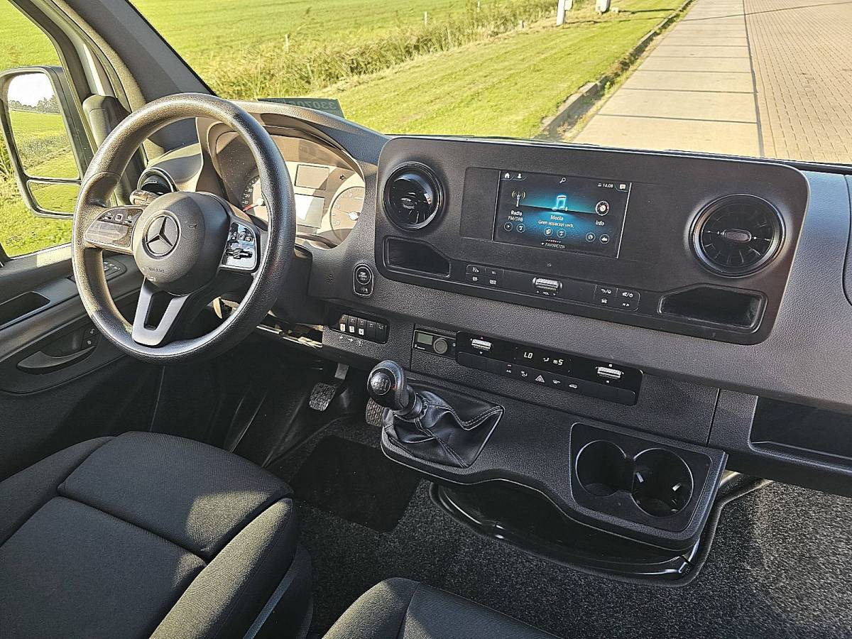 Mercedes-Benz Sprinter MERCEDES-BENZ SPRINTER 316 L2H2 RWD 3.5t-Trekhaak Mbux Navi Camera WP-Inrichting 3 Zits Airco Euro6 163 PK!