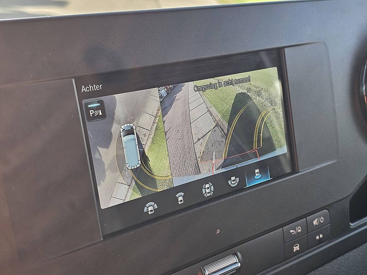 Mercedes-Benz Sprinter MERCEDES-BENZ SPRINTER 317 L2H2 RWD Automaat Mbux Camera 3 Zits Airco Apple Carplay Euro6 170 PK!