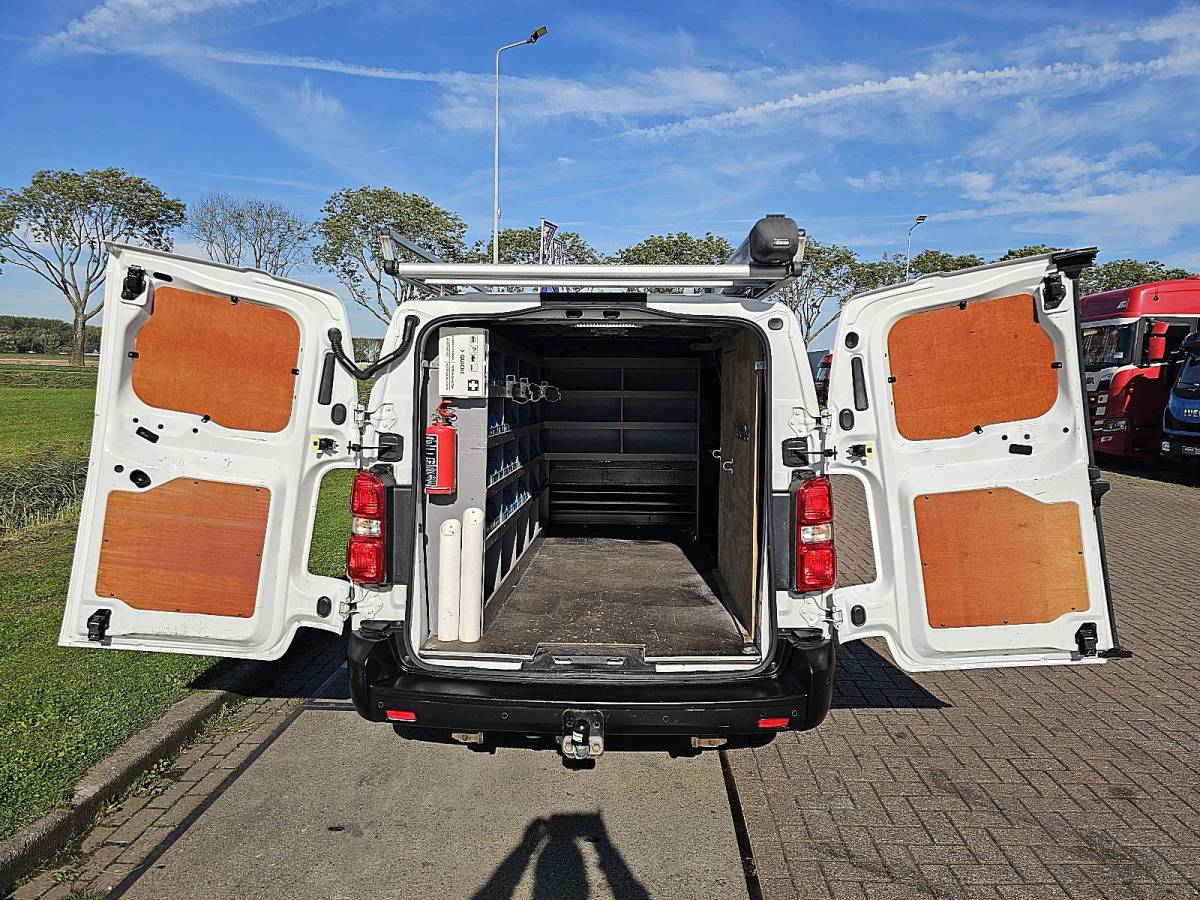 Opel Vivaro OPEL VIVARO 1.5 L3 XL NAP Euro6 Airco Trekhaak Imperiaal Oh-Historie 3-Zits!
