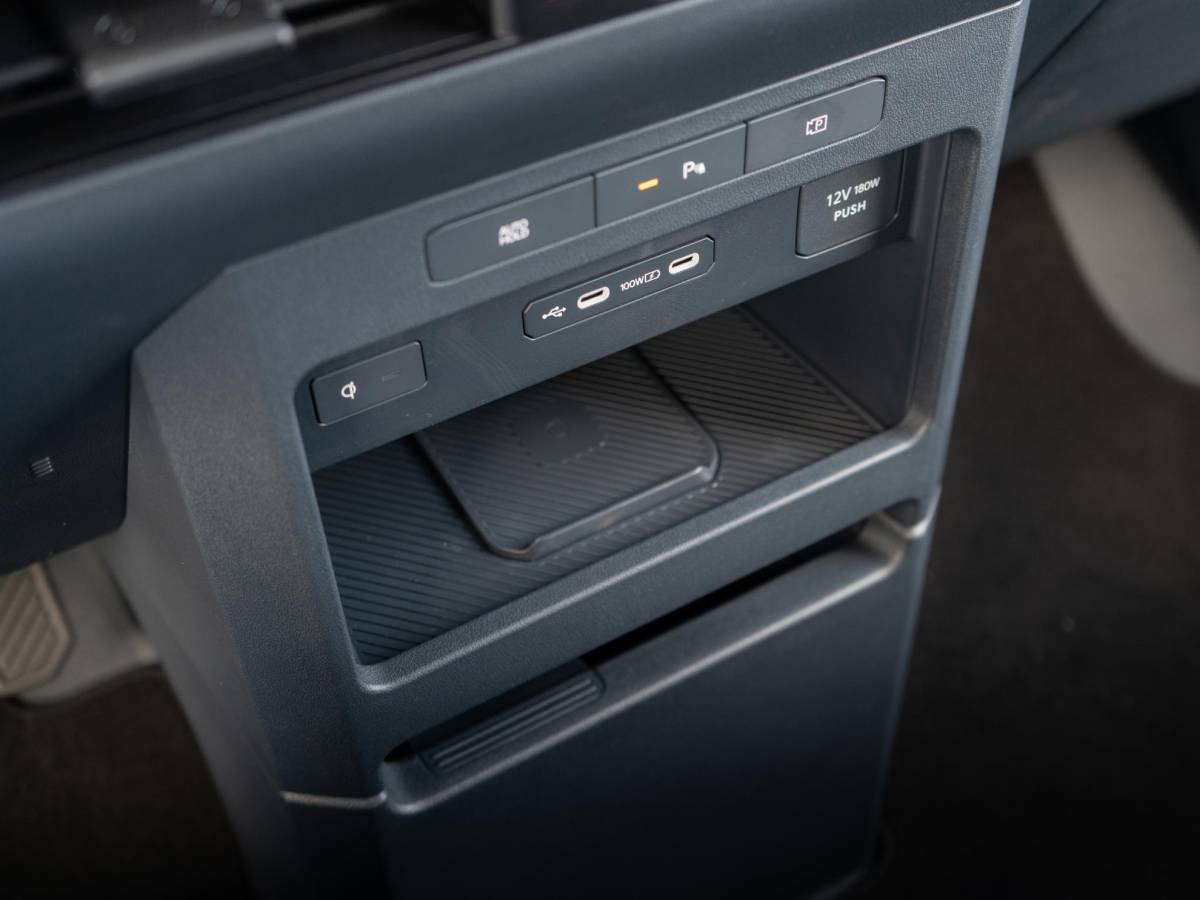 Kia PV5 Kia PV5 L2H1 Elite Executive 71.2 kWh 2 Schuifdeuren | VOORRAAD | SNEL LEVERBAAR | PDC | 360 Graden Camera | Clima | Adapt. Cruise | BSM | Midden Airbag | 16″ | Stoelverwarming & ventilatie | V2L