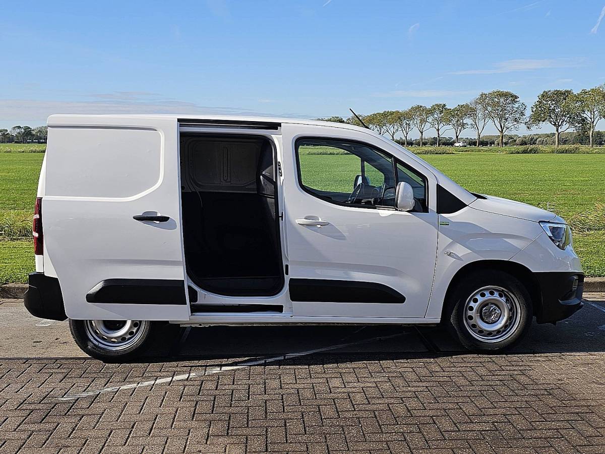 Opel Combo OPEL COMBO 1.5 l1 navi automaat ac!
