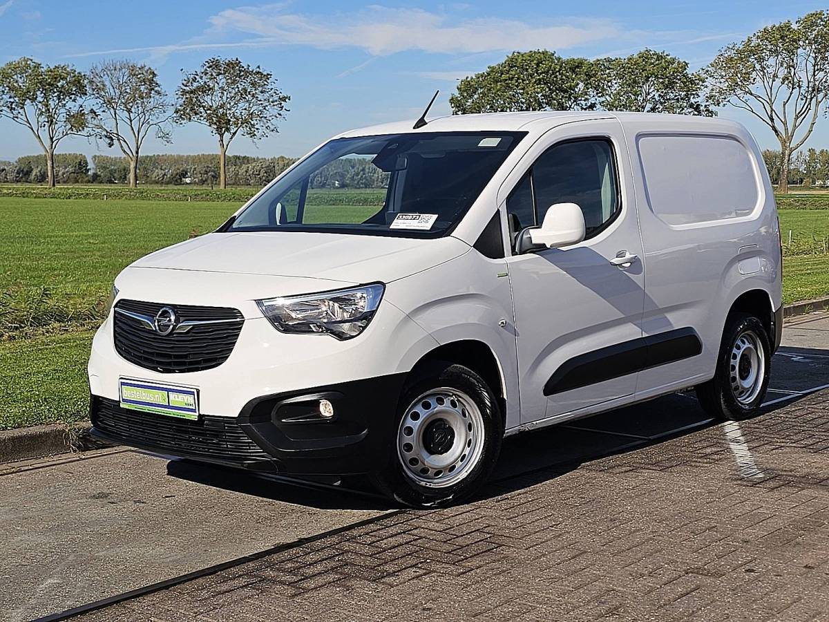 Opel Combo OPEL COMBO 1.5 l1 navi automaat ac!