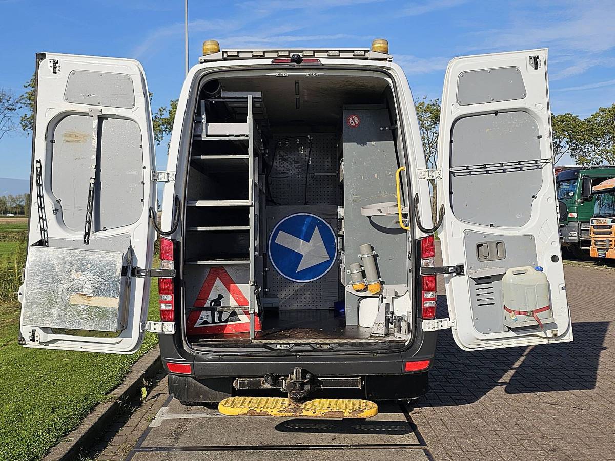 Mercedes-Benz Sprinter MERCEDES-BENZ SPRINTER 519 L2H2 N2 3500Kg Trekhaak V6 3.0Ltr Dubbellucht Euro6 BPM-Vrij Camera 190Pk!