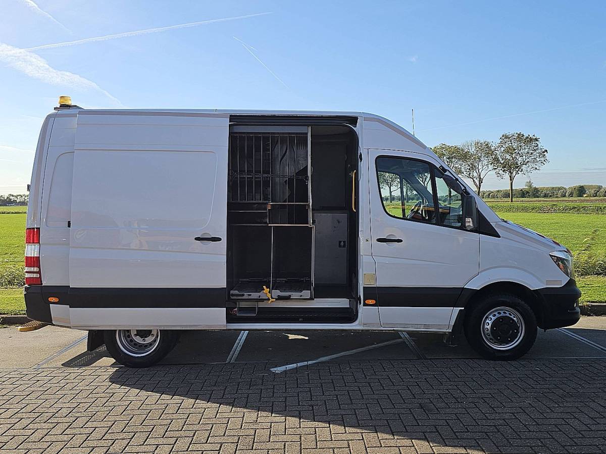 Mercedes-Benz Sprinter MERCEDES-BENZ SPRINTER 519 L2H2 N2 3500Kg Trekhaak V6 3.0Ltr Dubbellucht Euro6 BPM-Vrij Camera 190Pk!