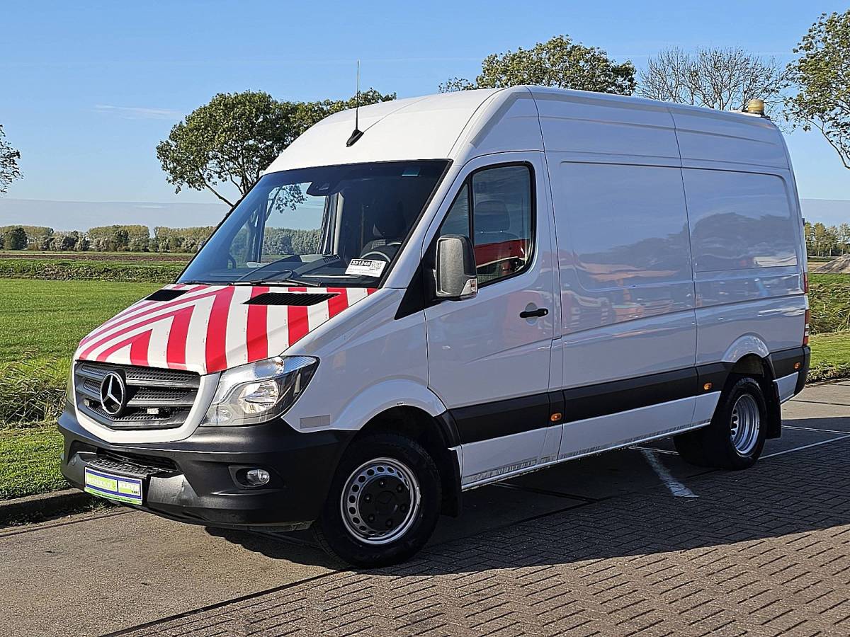 Mercedes-Benz Sprinter MERCEDES-BENZ SPRINTER 519 L2H2 N2 3500Kg Trekhaak V6 3.0Ltr Dubbellucht Euro6 BPM-Vrij Camera 190Pk!