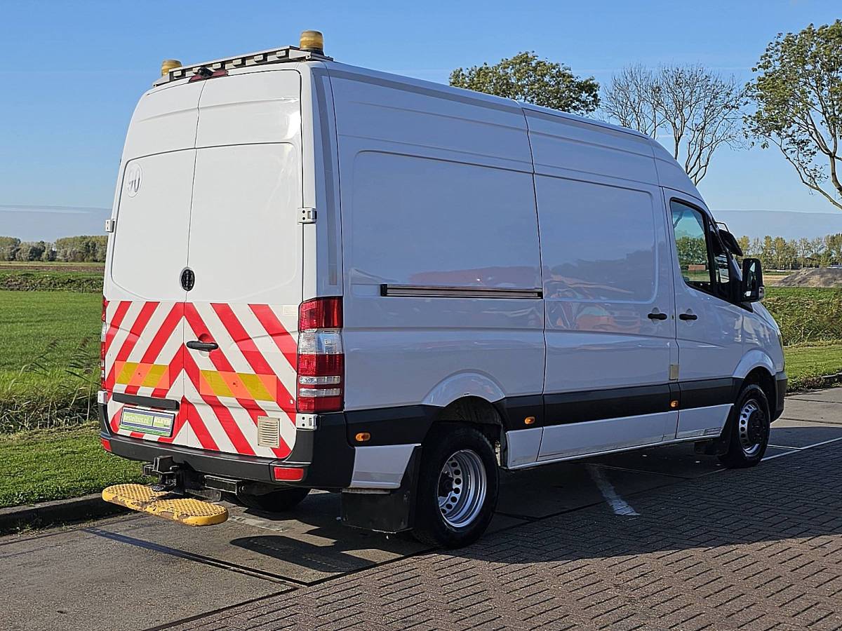 Mercedes-Benz Sprinter MERCEDES-BENZ SPRINTER 519 L2H2 N2 3500Kg Trekhaak V6 3.0Ltr Dubbellucht Euro6 BPM-Vrij Camera 190Pk!