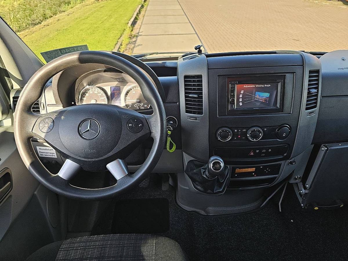 Mercedes-Benz Sprinter MERCEDES-BENZ SPRINTER 519 L2H2 N2 3500Kg Trekhaak V6 3.0Ltr Dubbellucht Euro6 BPM-Vrij Camera 190Pk!