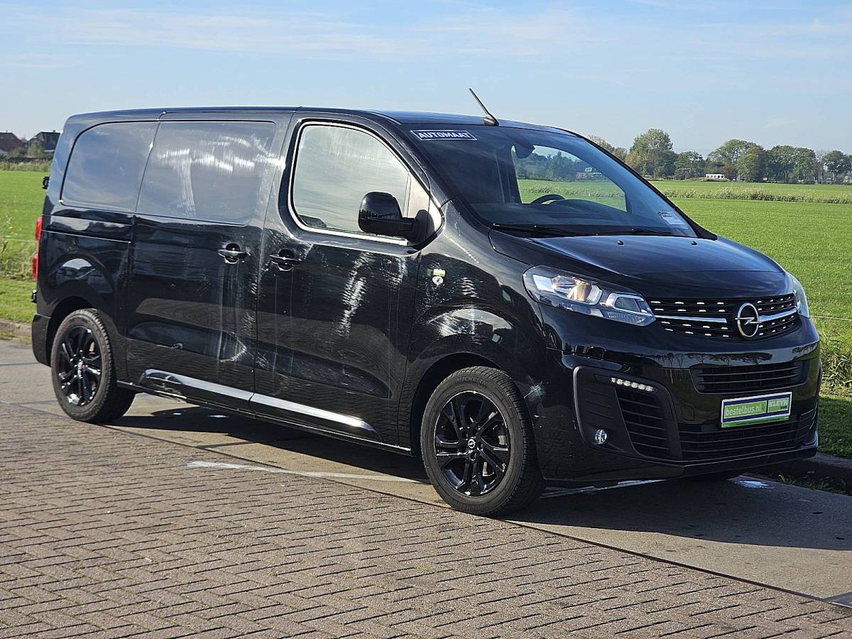 Opel Vivaro OPEL VIVARO 2.0 L2 Navi Automaat NAP Lm-Velgen 145Pk Euro6 1e Eigenaar 3-Zits Onderhoudshistorie!