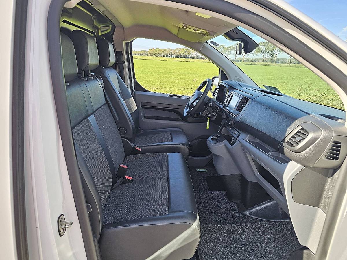 Opel Vivaro OPEL VIVARO 2.0 lang, automaat, airco, navi, pdc, imperiaal, trekhaak, 78 dkm.