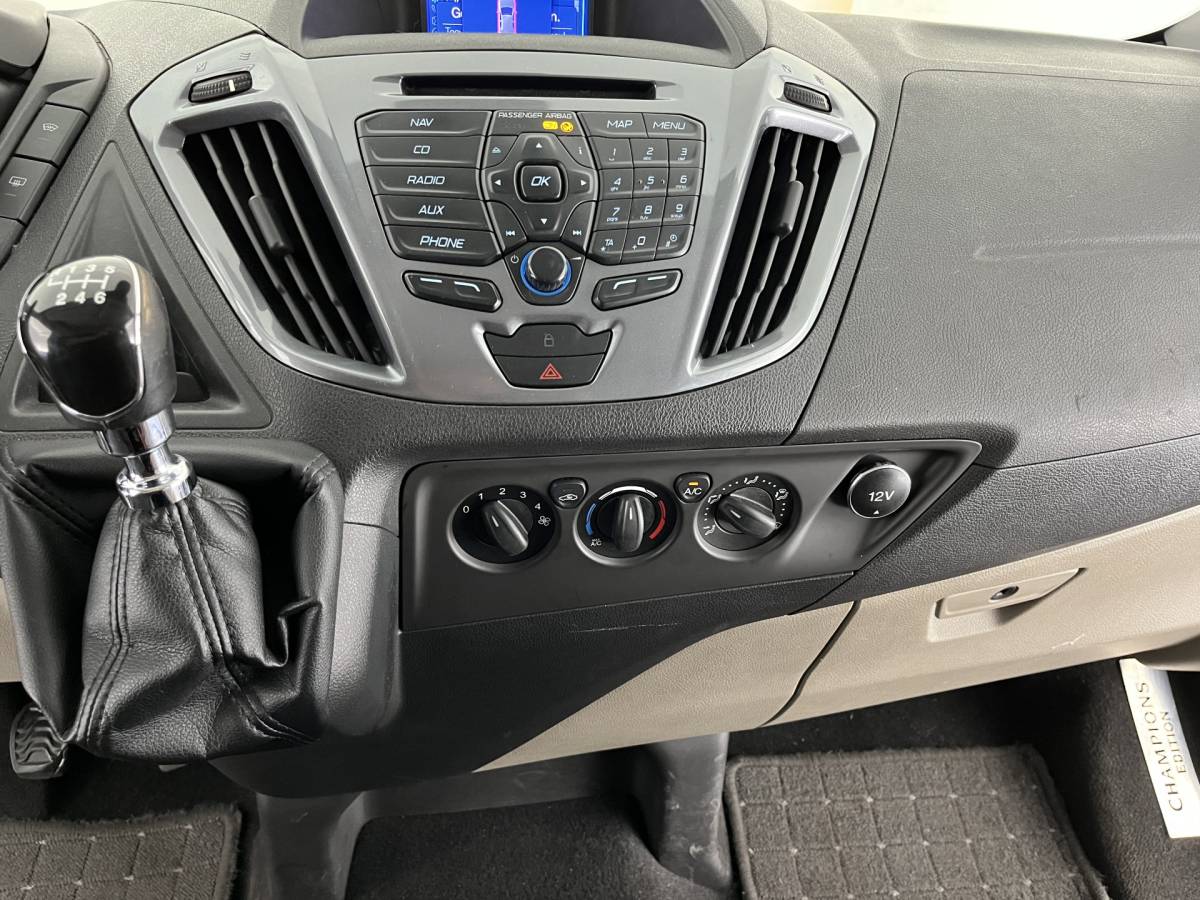 Ford Transit Custom Ford Transit Custom 290 2.2 TDCI L2H1 Limited DC *DUBBEL-CABINE | DUBBELE-SCHUIFDEUR | LEATHER | NAVI-FULLMAP | CAMERA | AIRCO | CRUISE | PDC | 16”ALU | TOWBAR*