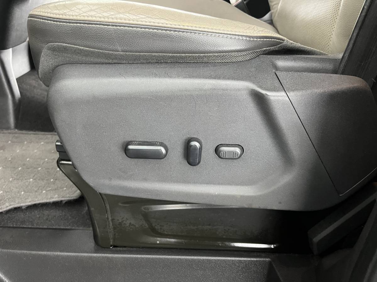 Ford Transit Custom Ford Transit Custom 290 2.2 TDCI L2H1 Limited DC *DUBBEL-CABINE | DUBBELE-SCHUIFDEUR | LEATHER | NAVI-FULLMAP | CAMERA | AIRCO | CRUISE | PDC | 16”ALU | TOWBAR*