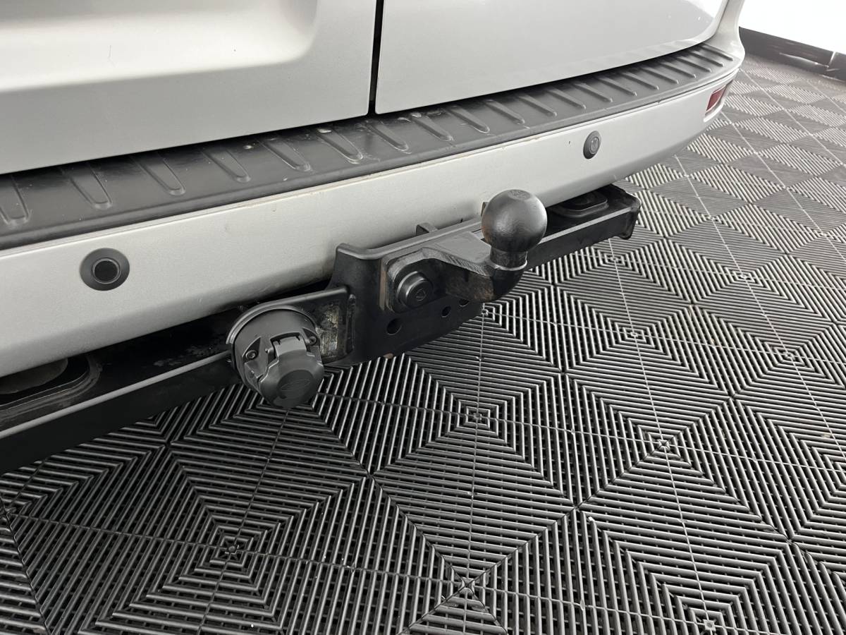 Ford Transit Custom Ford Transit Custom 290 2.2 TDCI L2H1 Limited DC *DUBBEL-CABINE | DUBBELE-SCHUIFDEUR | LEATHER | NAVI-FULLMAP | CAMERA | AIRCO | CRUISE | PDC | 16”ALU | TOWBAR*