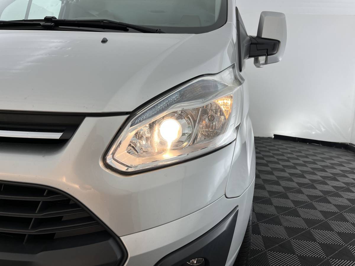 Ford Transit Custom Ford Transit Custom 290 2.2 TDCI L2H1 Limited DC *DUBBEL-CABINE | DUBBELE-SCHUIFDEUR | LEATHER | NAVI-FULLMAP | CAMERA | AIRCO | CRUISE | PDC | 16”ALU | TOWBAR*