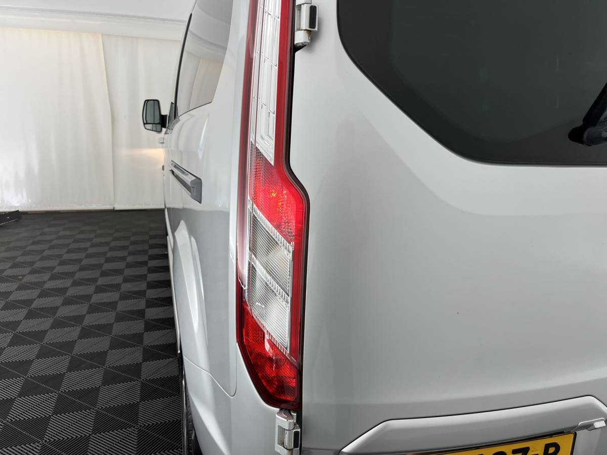 Ford Transit Custom Ford Transit Custom 290 2.2 TDCI L2H1 Limited DC *DUBBEL-CABINE | DUBBELE-SCHUIFDEUR | LEATHER | NAVI-FULLMAP | CAMERA | AIRCO | CRUISE | PDC | 16”ALU | TOWBAR*