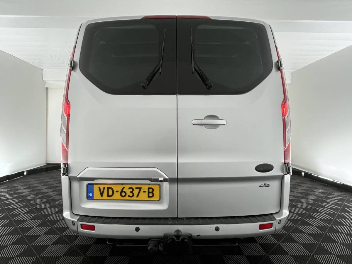 Ford Transit Custom Ford Transit Custom 290 2.2 TDCI L2H1 Limited DC *DUBBEL-CABINE | DUBBELE-SCHUIFDEUR | LEATHER | NAVI-FULLMAP | CAMERA | AIRCO | CRUISE | PDC | 16”ALU | TOWBAR*
