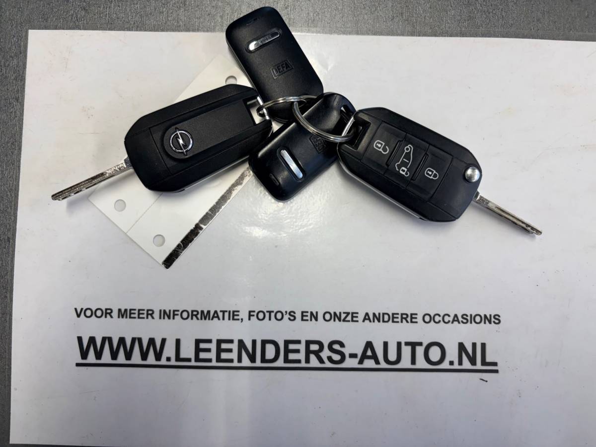 Opel Vivaro Opel Vivaro Automaat 2.0 CDTI 144pk euro6 L3H1 Edition, 3persoons, Airco, CruiseControl, Navigatie, Trekhaak, Rijklaarprijs