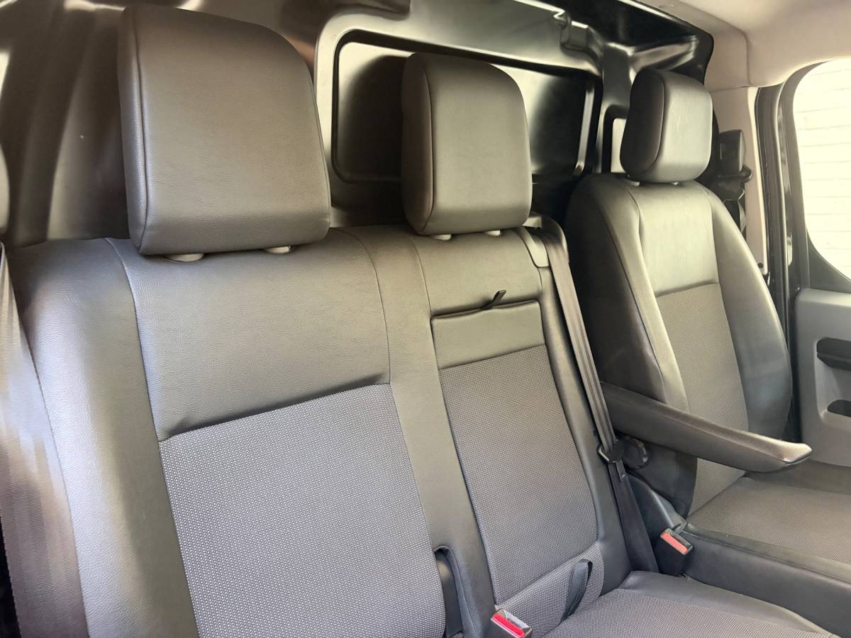Opel Vivaro Opel Vivaro Automaat 2.0 CDTI 144pk euro6 L3H1 Edition, 3persoons, Airco, CruiseControl, Navigatie, Trekhaak, Rijklaarprijs