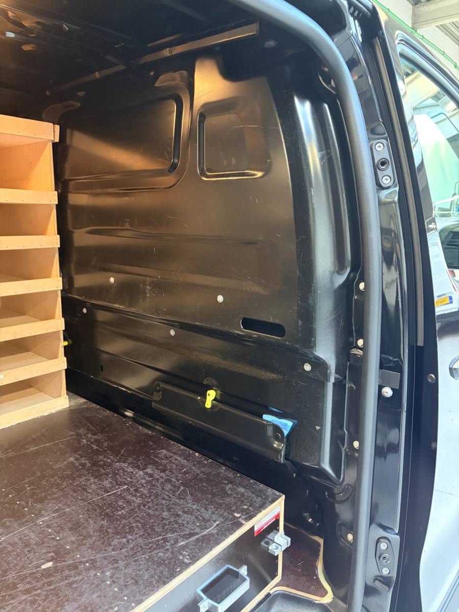 Opel Vivaro Opel Vivaro Automaat 2.0 CDTI 144pk euro6 L3H1 Edition, 3persoons, Airco, CruiseControl, Navigatie, Trekhaak, Rijklaarprijs