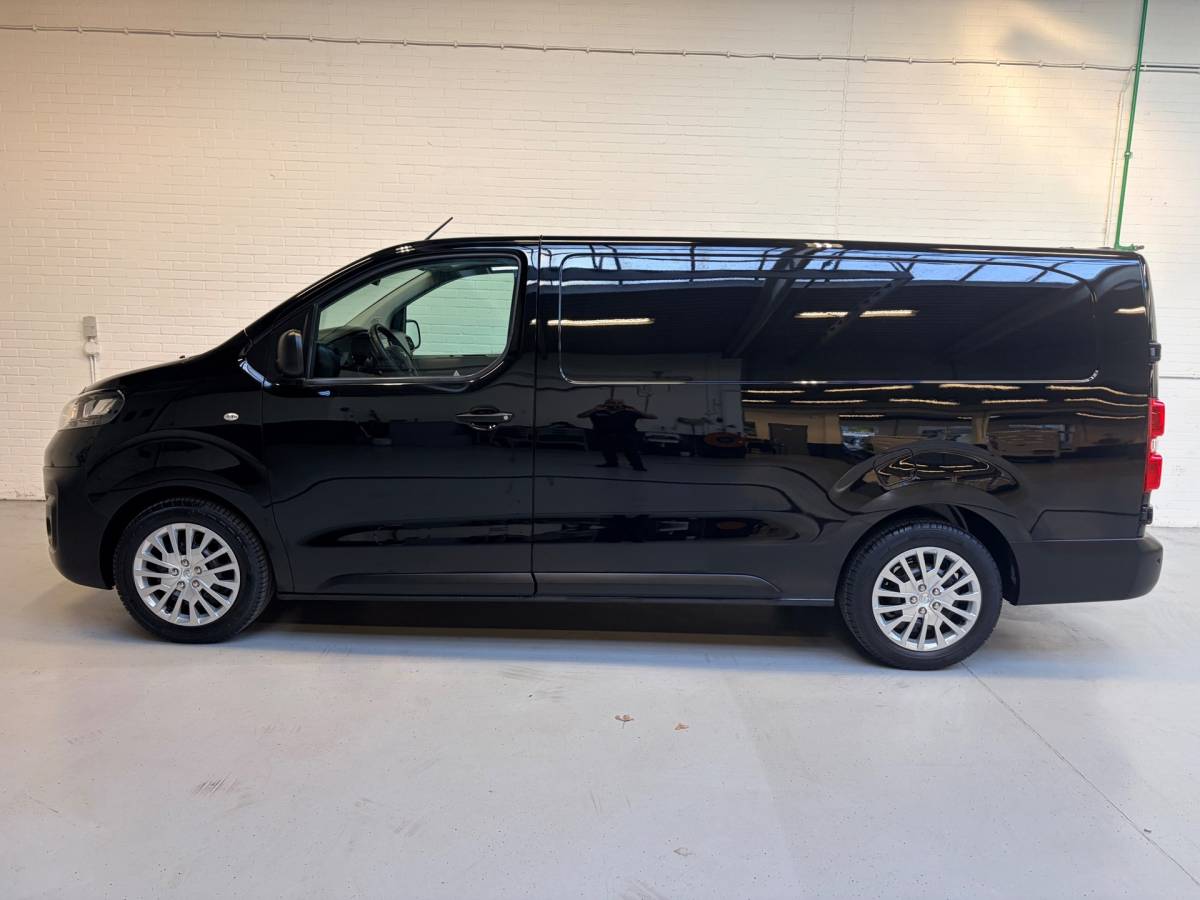 Opel Vivaro Opel Vivaro Automaat 2.0 CDTI 144pk euro6 L3H1 Edition, 3persoons, Airco, CruiseControl, Navigatie, Trekhaak, Rijklaarprijs