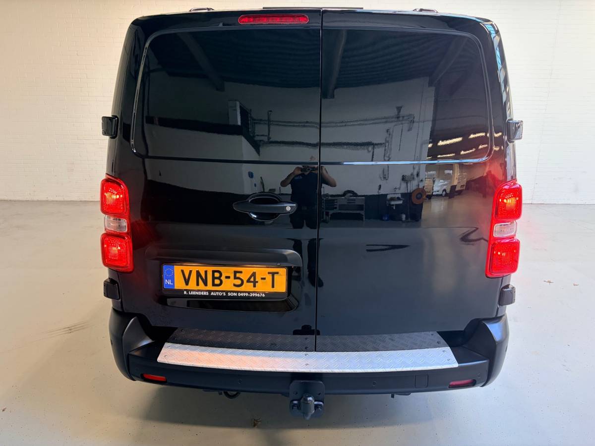 Opel Vivaro Opel Vivaro Automaat 2.0 CDTI 144pk euro6 L3H1 Edition, 3persoons, Airco, CruiseControl, Navigatie, Trekhaak, Rijklaarprijs