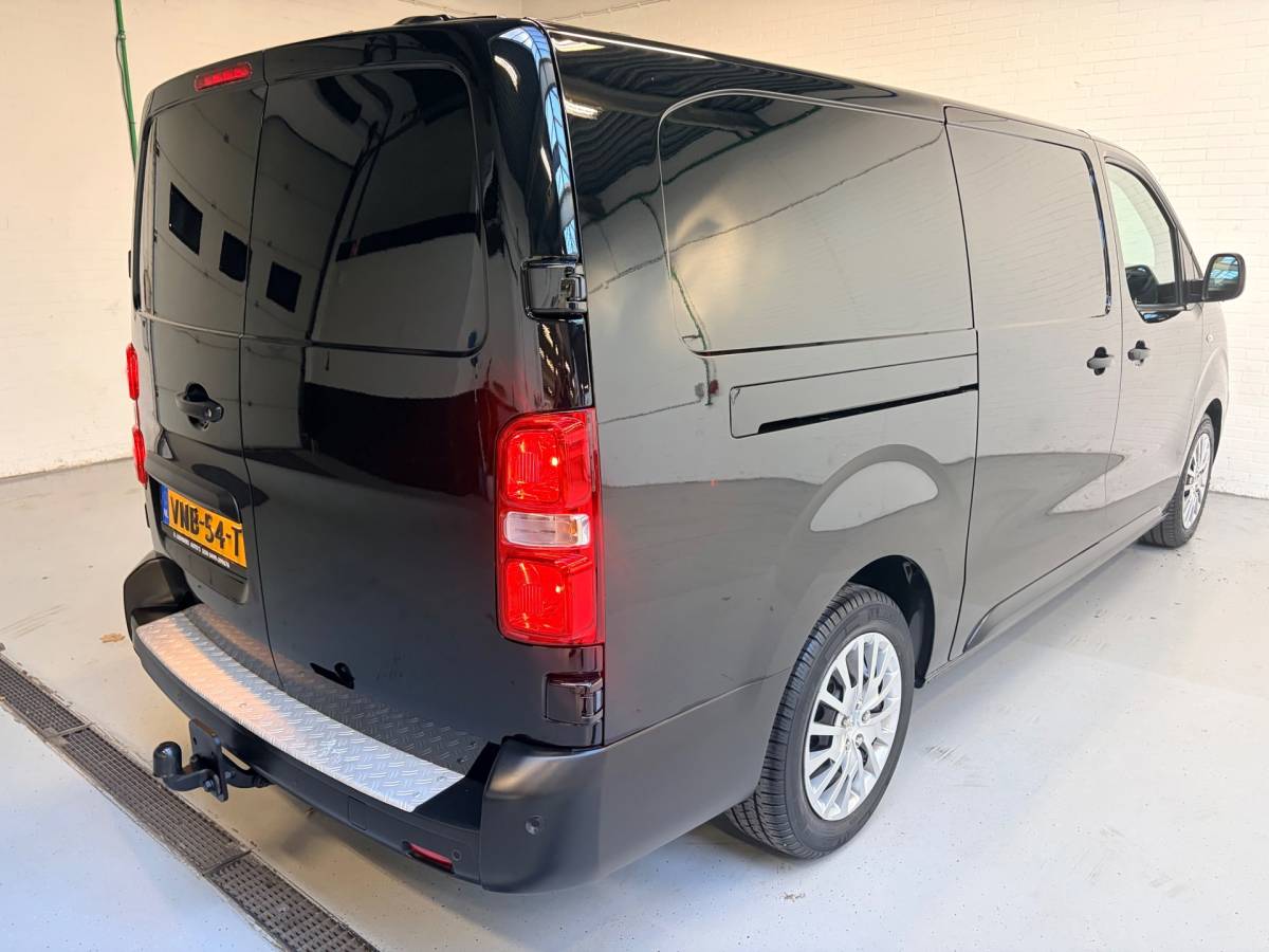 Opel Vivaro Opel Vivaro Automaat 2.0 CDTI 144pk euro6 L3H1 Edition, 3persoons, Airco, CruiseControl, Navigatie, Trekhaak, Rijklaarprijs