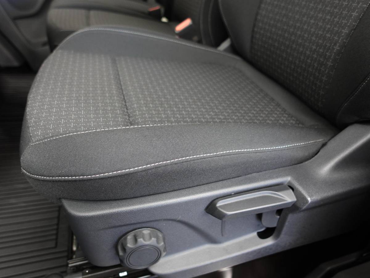 Ford Transit Custom Ford Transit Custom 300 2.0 TDCI L2H1 Trend Automaat Airco Navigatie Cruise