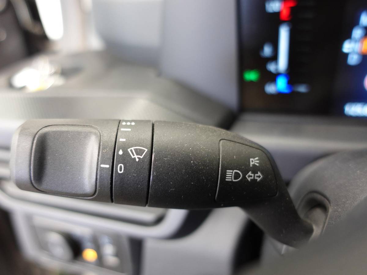 Ford Transit Custom Ford Transit Custom 300 2.0 TDCI L2H1 Trend Automaat Airco Navigatie Cruise