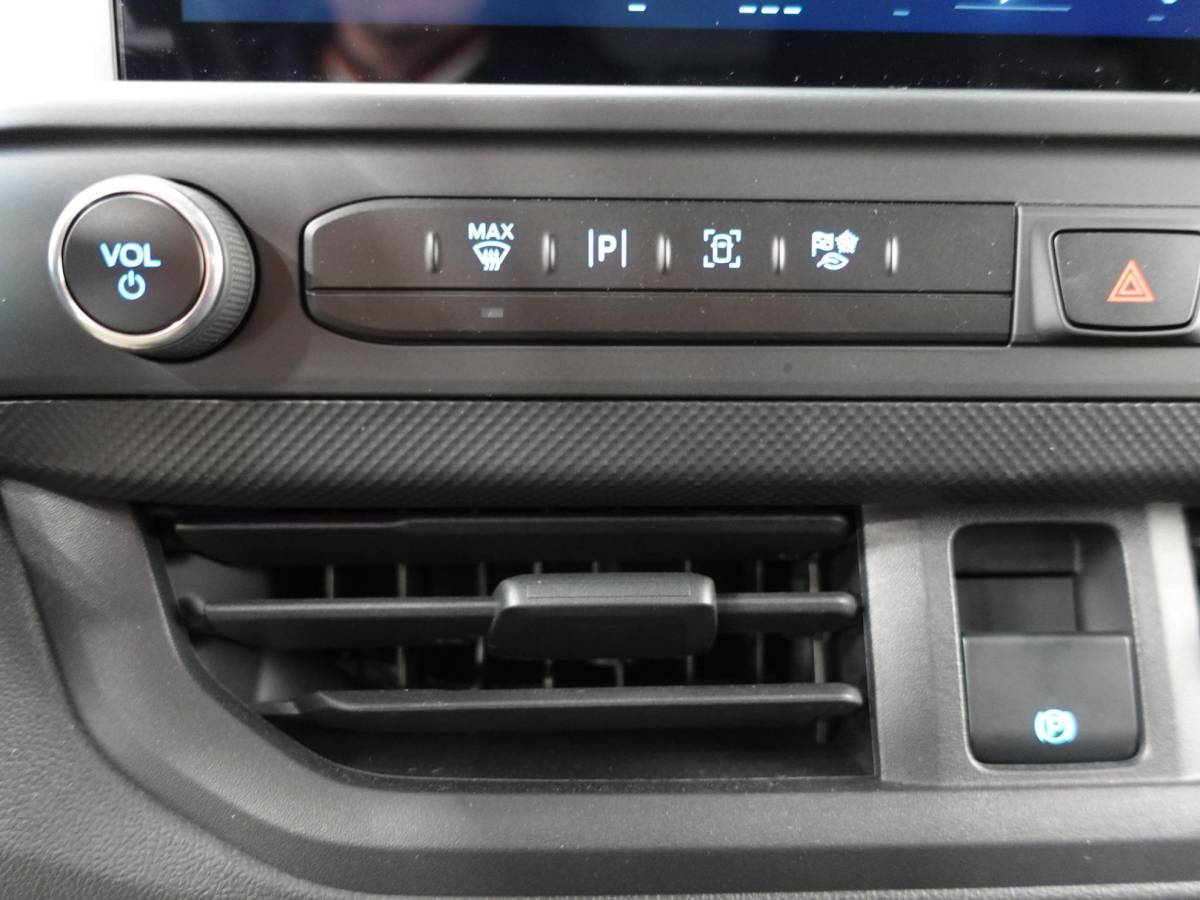 Ford Transit Custom Ford Transit Custom 300 2.0 TDCI L2H1 Trend Automaat Airco Navigatie Cruise