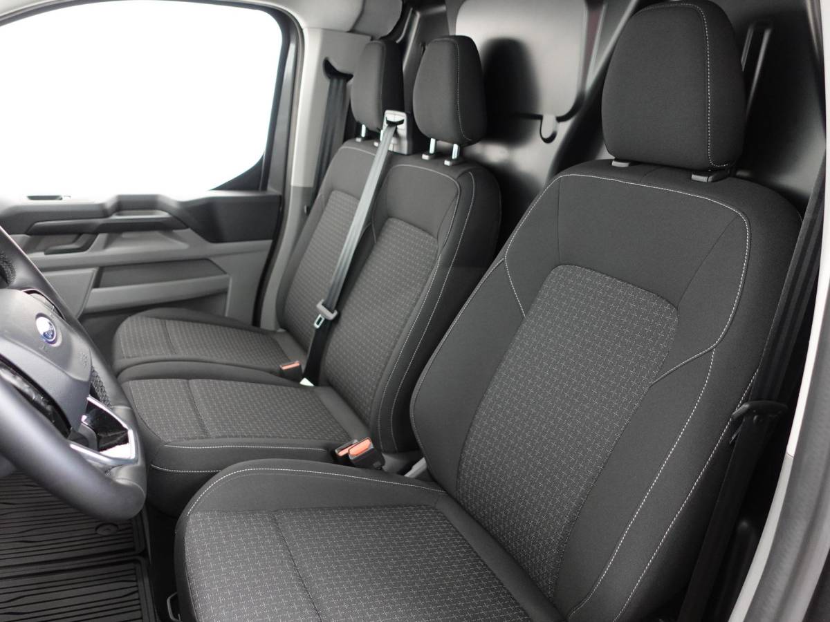 Ford Transit Custom Ford Transit Custom 300 2.0 TDCI L2H1 Trend Automaat Airco Navigatie Cruise