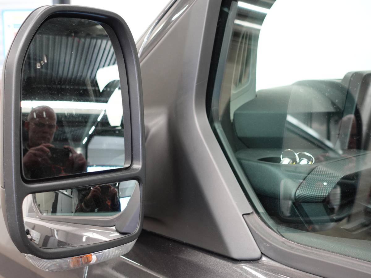 Ford Transit Custom Ford Transit Custom 300 2.0 TDCI L2H1 Trend Automaat Airco Navigatie Cruise