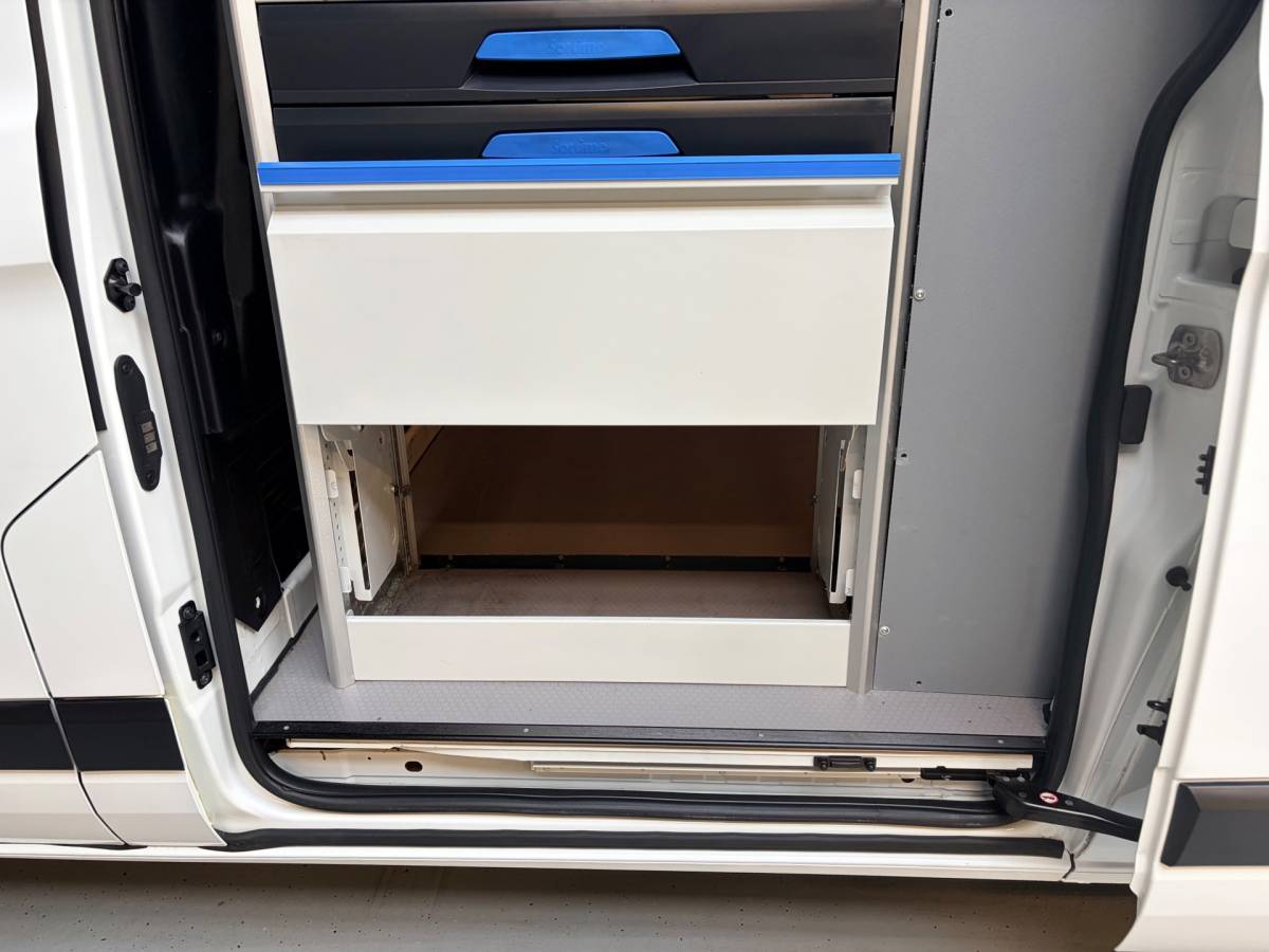 Ford Transit Custom Ford Transit Custom Servicewagen 320 2.0 TDCI euro6 L2H1 Trend 3Persoons, 2xSchuifdeur, Sortimo, Trekhaak, RIJKLAARPRIJS!