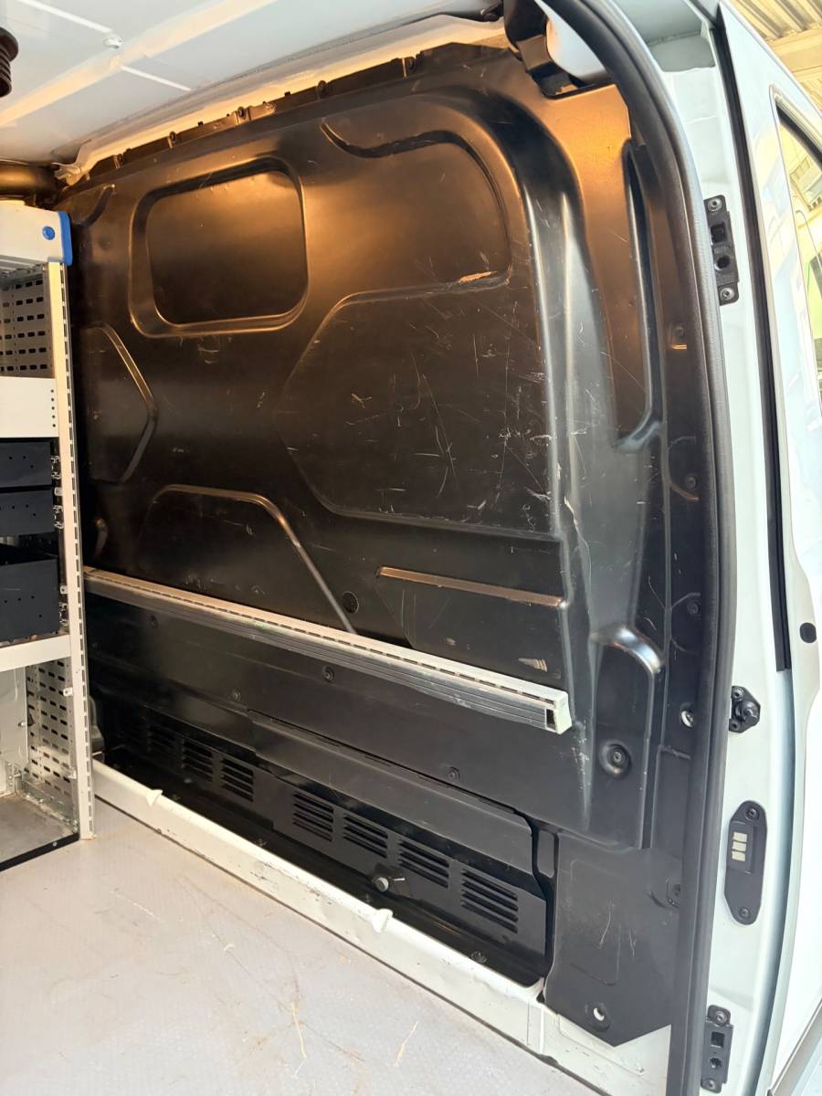 Ford Transit Custom Ford Transit Custom Servicewagen 320 2.0 TDCI euro6 L2H1 Trend 3Persoons, 2xSchuifdeur, Sortimo, Trekhaak, RIJKLAARPRIJS!