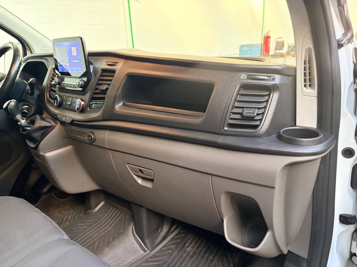 Ford Transit Custom Ford Transit Custom Servicewagen 320 2.0 TDCI euro6 L2H1 Trend 3Persoons, 2xSchuifdeur, Sortimo, Trekhaak, RIJKLAARPRIJS!