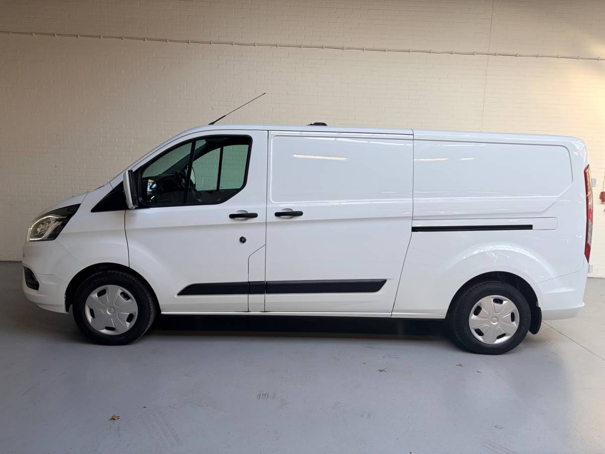 Ford Transit Custom Ford Transit Custom Servicewagen 320 2.0 TDCI euro6 L2H1 Trend 3Persoons, 2xSchuifdeur, Sortimo, Trekhaak, RIJKLAARPRIJS!