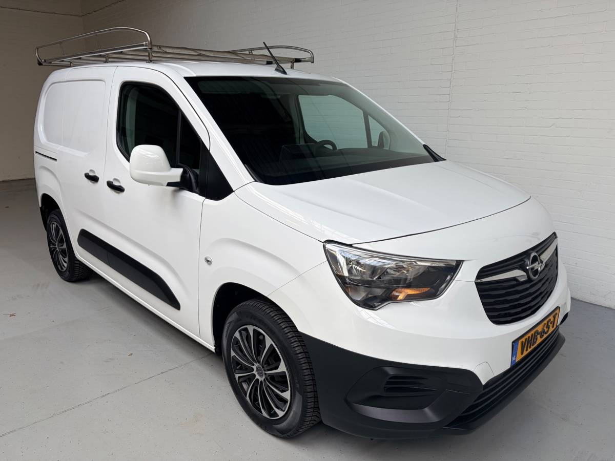 Opel Combo Opel Combo 1.5D 102pk euro6 L1H1 Edition, Imperiaal, Kasten, Trekhaak, Airco, Navigatie, CruiseControl, RIJKLAARPRIJS!