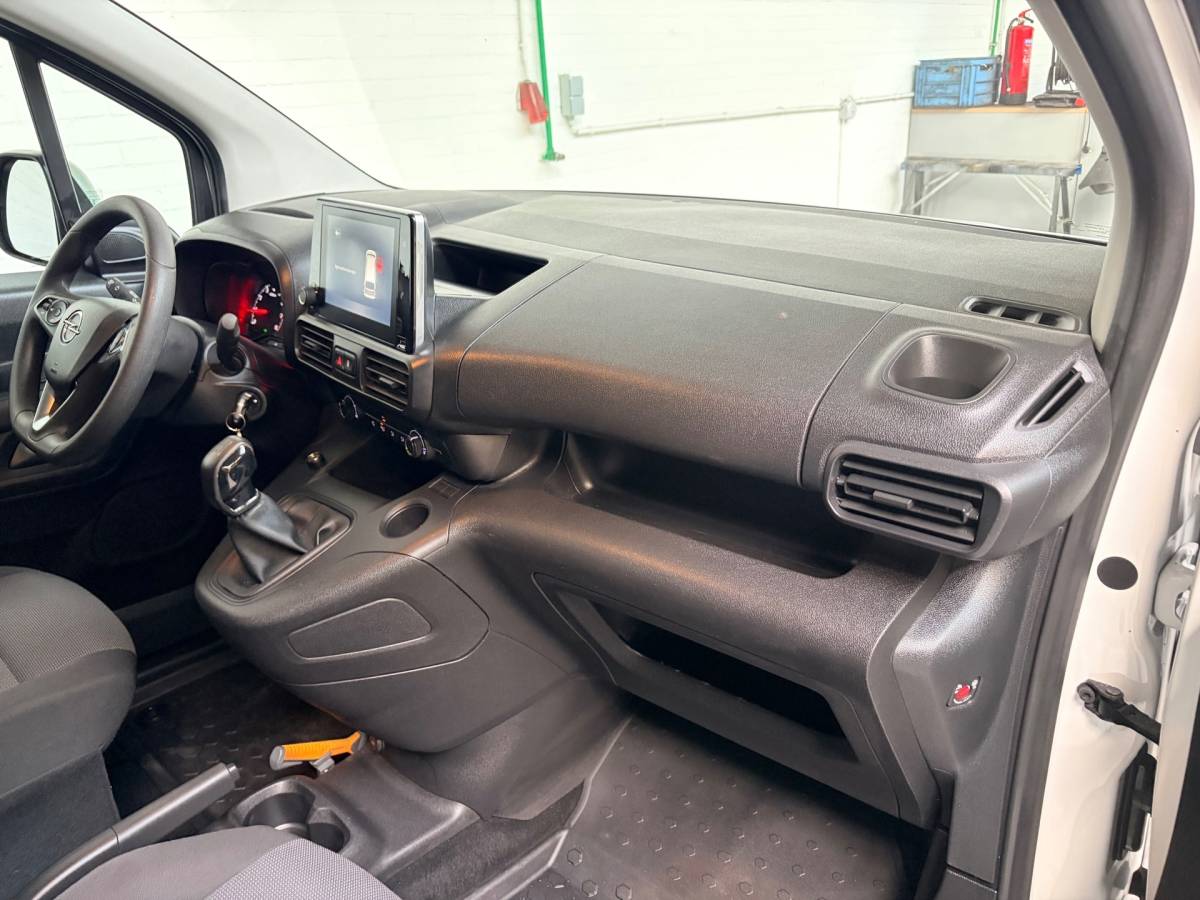Opel Combo Opel Combo 1.5D 102pk euro6 L1H1 Edition, Imperiaal, Kasten, Trekhaak, Airco, Navigatie, CruiseControl, RIJKLAARPRIJS!