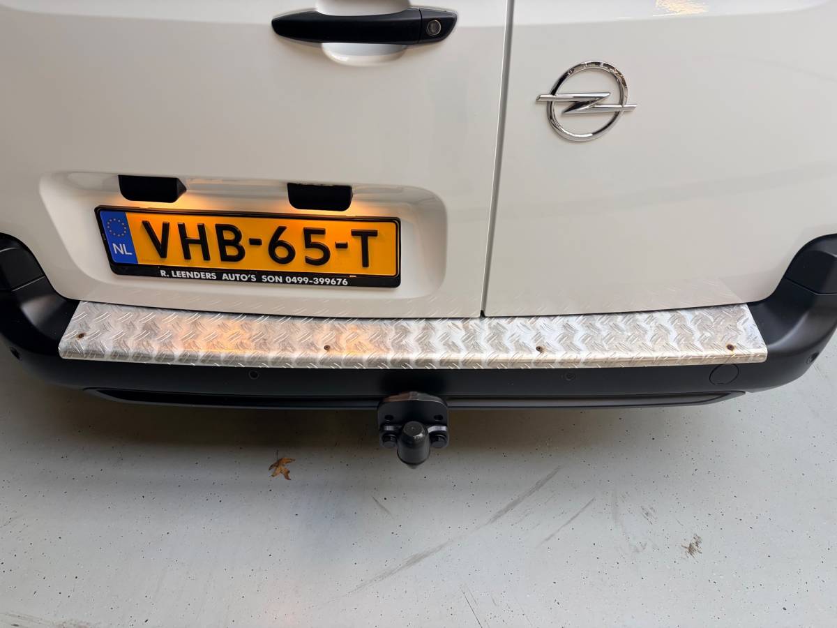 Opel Combo Opel Combo 1.5D 102pk euro6 L1H1 Edition, Imperiaal, Kasten, Trekhaak, Airco, Navigatie, CruiseControl, RIJKLAARPRIJS!